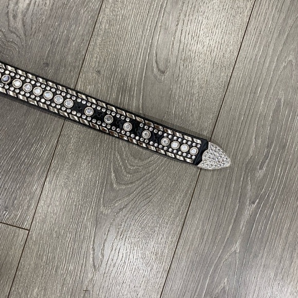 Elegant Black and Silver Belt - Picture 3 of 6